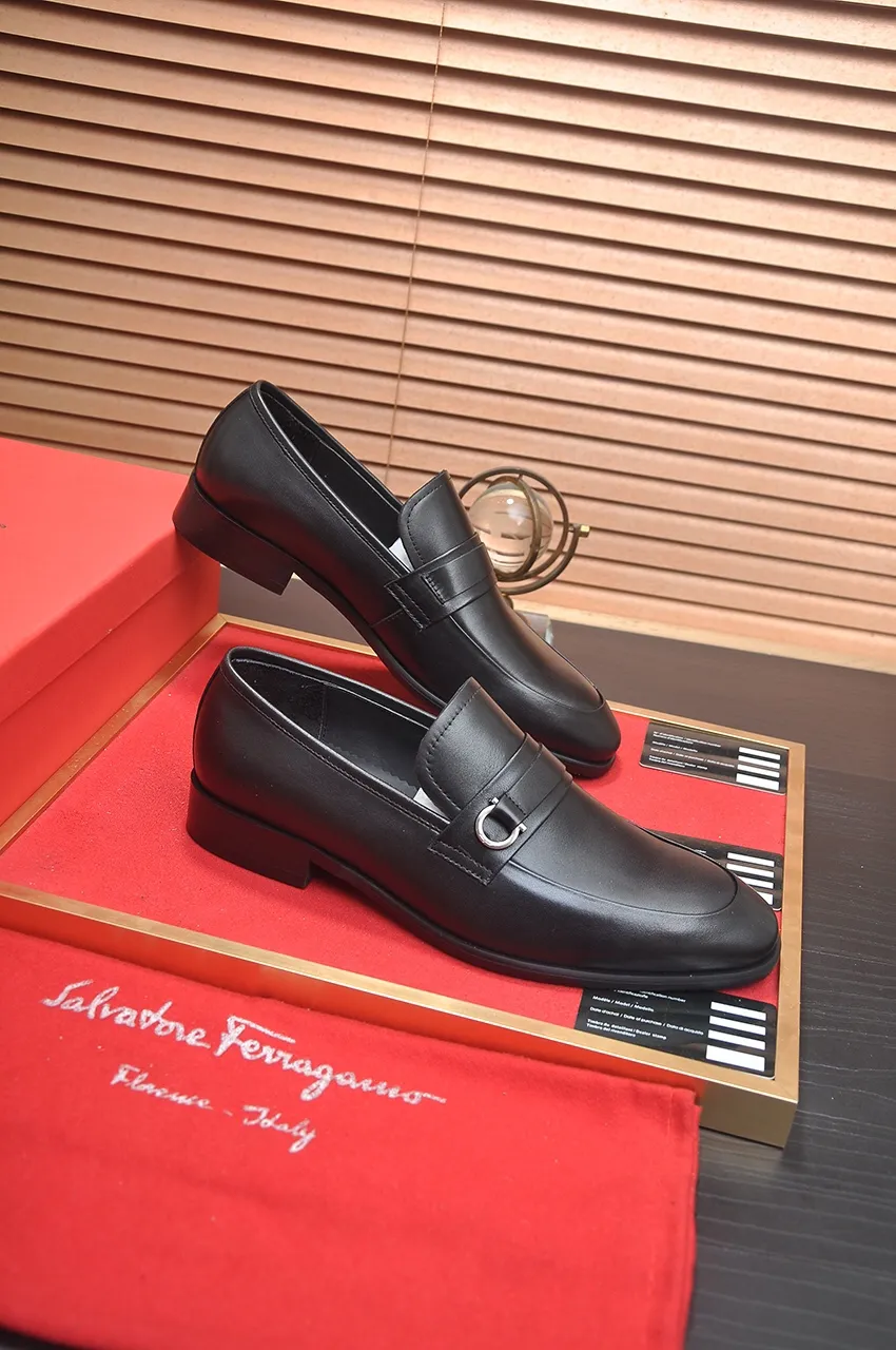 Men's shoes 💰520💶【Ferragamo/Ferragamo】The latest model in the counter. Original imported high-quality cowhide with open sides + imported 🐂 water-dyed cowhide lining + original luxury metal buckle + original combination outsole. No pressure for comparison. 38--45 (45 is custom-made and cannot be returned or exchanged)